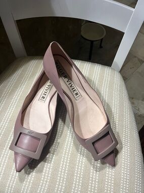 Roger Vivier Mauve Pink Pointed Buckle Flats
